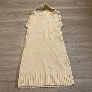 Blue Heart kid's tan knit sleeveless pullover sweater size small